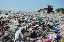 Львовский мусор «доехал» в Киев 